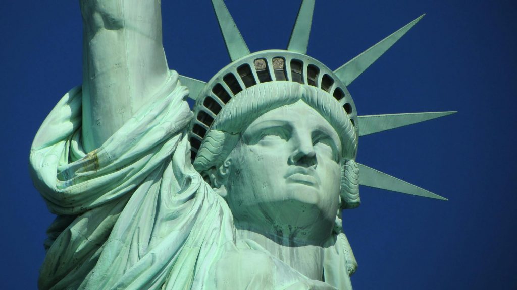 statue of liberty during daytime